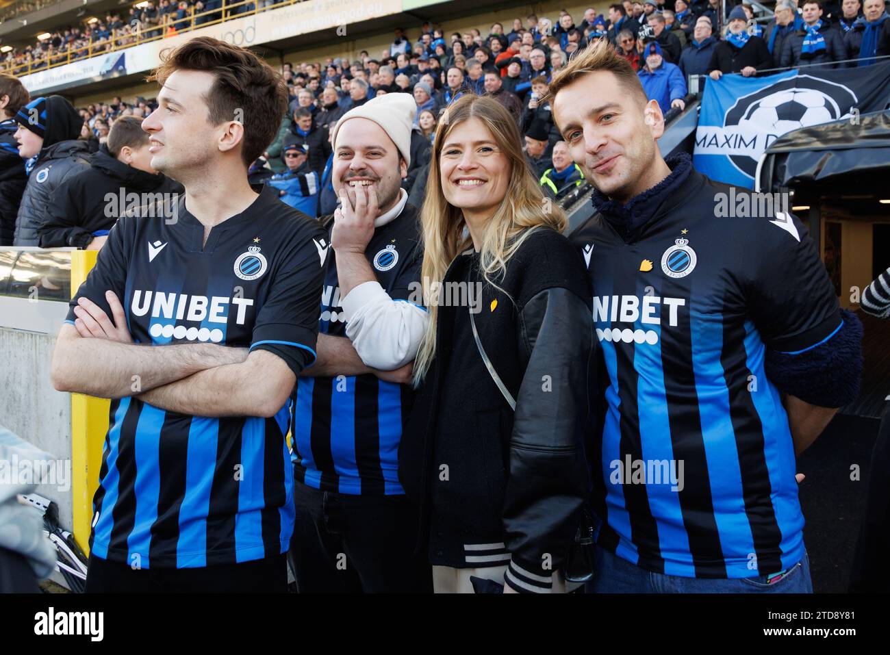 Bruges, Belgique. 17 décembre 2023. Robin Keyaert de VRT, Sander Gillis de VRT, Eva de Roo de VRT et Sam de Bruyn de VRT photographiés lors d'un match de football entre Club Brugge et KAA Gent, dimanche 17 décembre 2023 à Brugge, le jour 18 de la saison 2023-2024 de la Jupiler Pro League première division du championnat belge. BELGA PHOTO KURT DESPLENTER crédit : Belga News Agency/Alamy Live News Banque D'Images