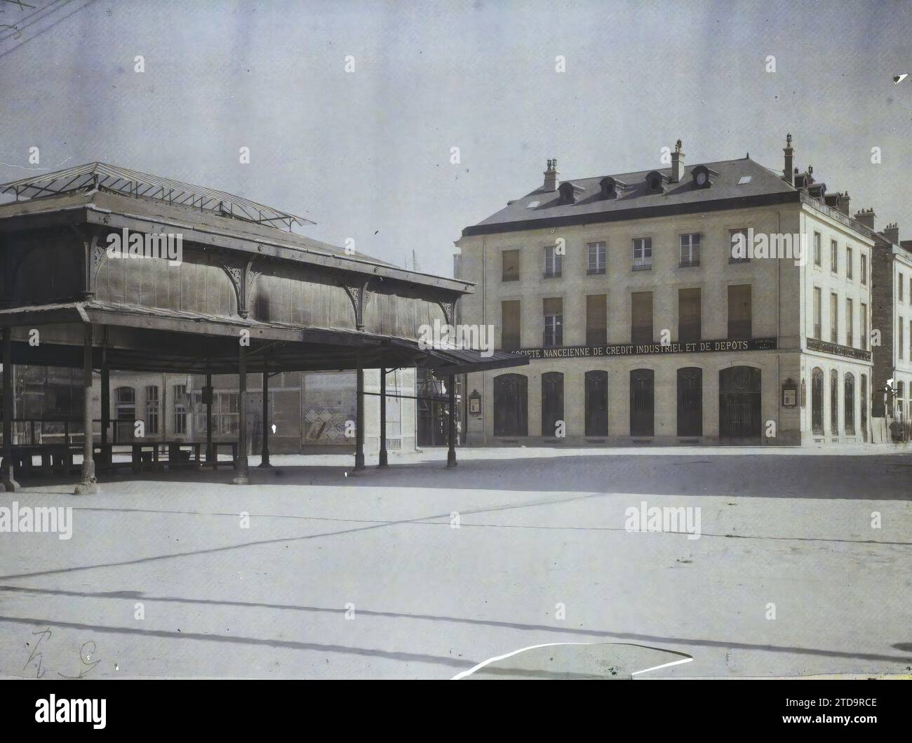 Reims, France, activité économique, logement, Architecture, enregistrement, information, première Guerre mondiale, marché, foire, architecture civile publique, Architecture commerciale, enregistrement commercial, Banque, Finances, rue, quartier, reconstructions, place, après-guerre, France, Reims, la place du marché, Reims, 06/04/1924 - 06/04/1924, Léon, Auguste, photographe, 1924 (?) - Reims - Auguste Léon, Autochrome, photo, verre, Autochrome, photo, positive Banque D'Images Reims, France, activité économique, logement, Architecture, enregistrement, information, première Guerre mondiale, marché, foire, architecture civile publique, Architecture commerciale, enregistrement commercial, Banque, Finances, rue, quartier, reconstructions, place, après-guerre, France, Reims, la place du marché, Reims, 06/04/1924 - 06/04/1924, Léon, Auguste, photographe, 1924 (?) - Reims - Auguste Léon, Autochrome, photo, verre, Autochrome, photo, positive Banque D'Images