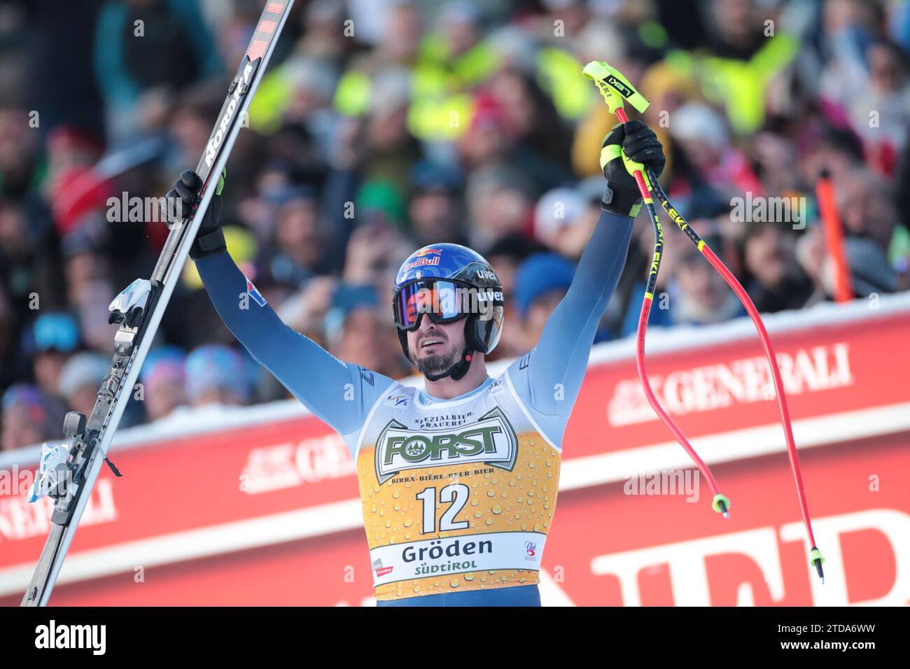 Val Gardena, Tyrol du Sud, Italie. 16 décembre 2023. Audi FIS coupe du monde de ski finale 2023 jour 3 ; deuxième descente masculine ; Dominik Paris remporte son 18e titre de descente crédit : action plus Sports/Alamy Live News Banque D'Images