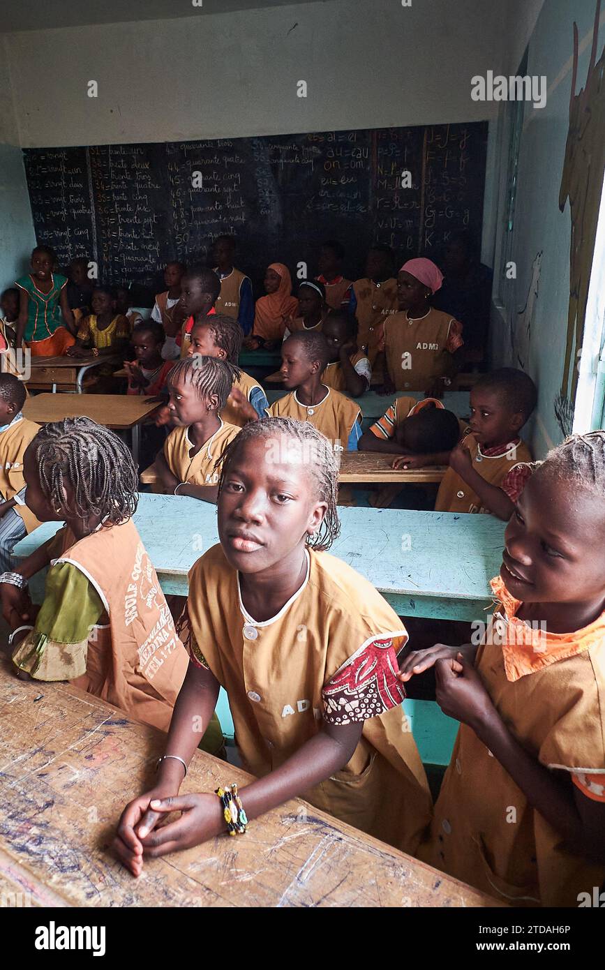 Des écoliers sénégalais dans une école de Dakar, Sénégal Banque D'Images