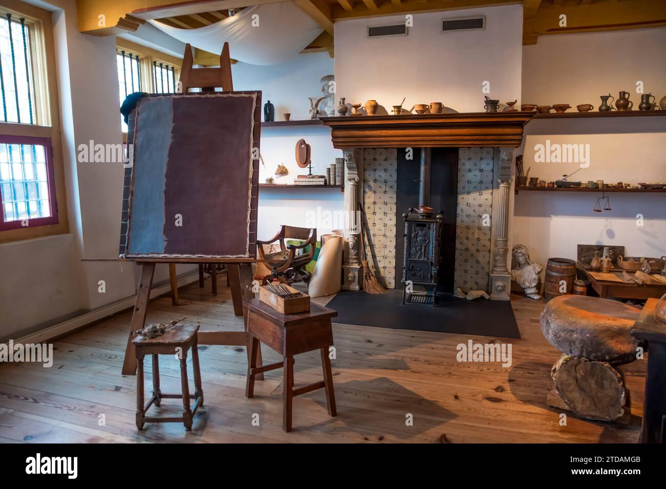 Une salle du musée de la Maison Rembrandt, Amsterdam. Banque D'Images