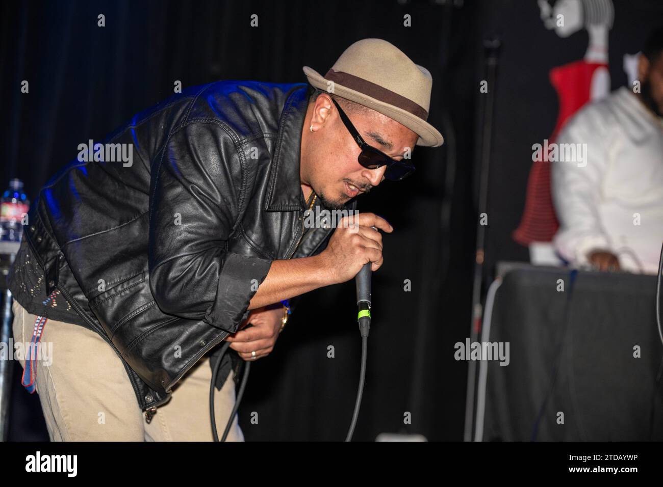 Los Angeles, États-Unis. 16 décembre 2023. BZ Bwai joue au Ugly Sweater Party concert au Whisky a Go Go à West Hollywood, Los Angeles, CA 16 décembre 2023 Credit : Eugene Powers/Alamy Live News Banque D'Images