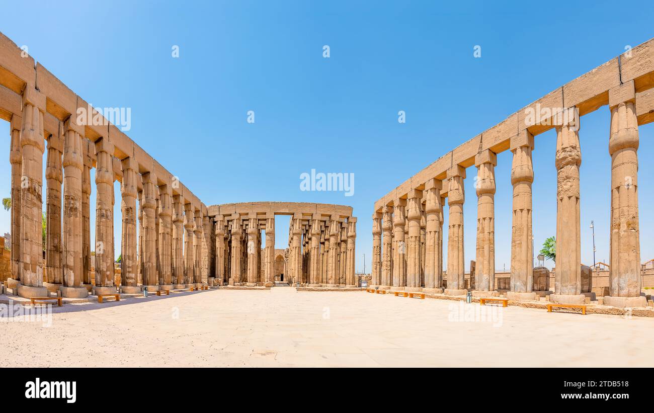 Louxor, Egypte ; 17 décembre 2023 colonnes dans le temple de Louxor