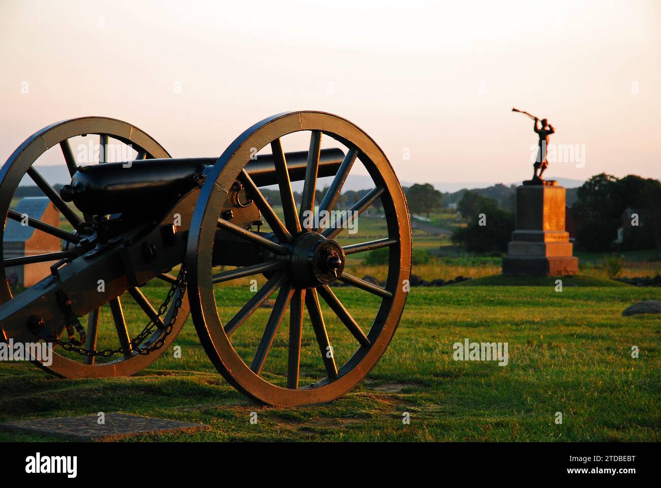 Un canon est solennellement assis sur le terrain du champ de bataille national de Gettysburg Banque D'Images