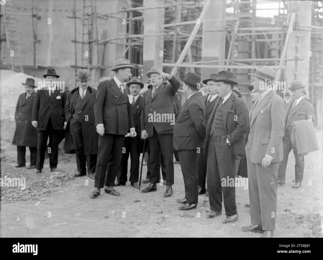 Primo de Rivera s'intéresse aux œuvres de l'exposition ibéro-américaine de 1929. Crédit : Album / Archivo ABC / Serrano Banque D'Images