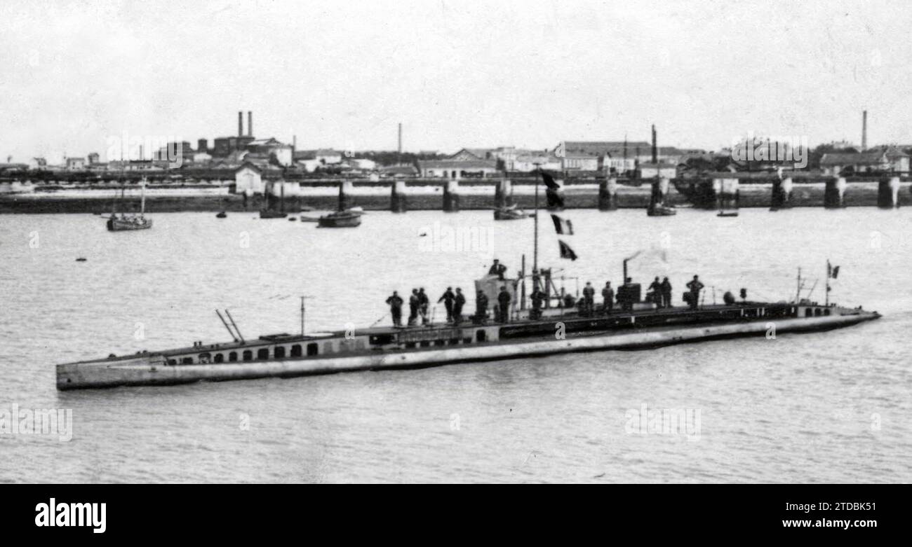 07/31/1918. Guerre en mer. Un sous-marin français à l'arrivée au port. Crédit : Album / Archivo ABC / Louis Hugelmann Banque D'Images