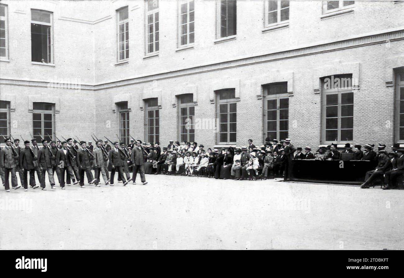 06/16/1918. À l'Institut catholique des arts et des industries, à Madrid. Fête célébrée à l'occasion de la distribution des Prix aux élèves des classes du soir. Crédit : Album / Archivo ABC / Portela Banque D'Images