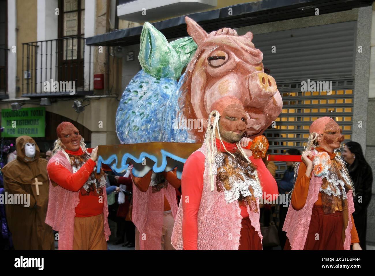 Tolède, 02/03/2008. La sardine de cette année avait une tête de porc, une touche très originale. Crédit : Album / Archivo ABC / Ana Pérez Herrera Banque D'Images