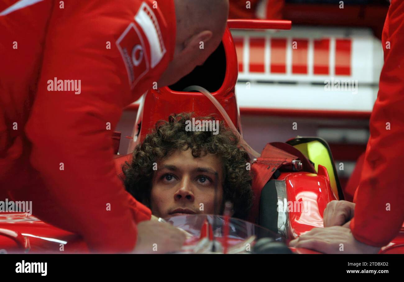 01/30/2006. Photo:Eduardo Manzana... Valencia...Valentino Rossi a roulé aujourd'hui sur le circuit de Cheste (Valence) avec une Ferrari, dans les pratiques officielles que cette équipe et d'autres conduisent. Crédit : Album / Archivo ABC / Eduardo Manzana Banque D'Images