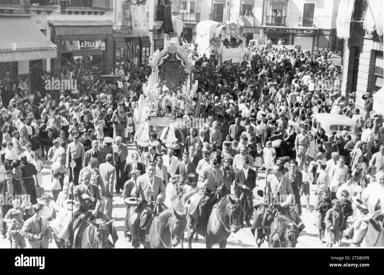 05/21/1942. Départ de la confrérie Triana, sur le chemin d'Almonte. Crédit : Album / Archivo ABC / Serrano Banque D'Images