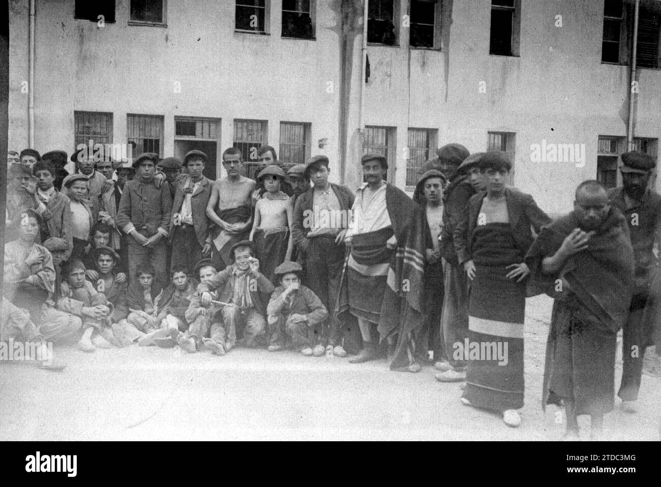 Madrid, 12/30/1905. Groupe de ?gulfs ? De l'asile royal de patronage. Crédit : Album / Archivo ABC Banque D'Images