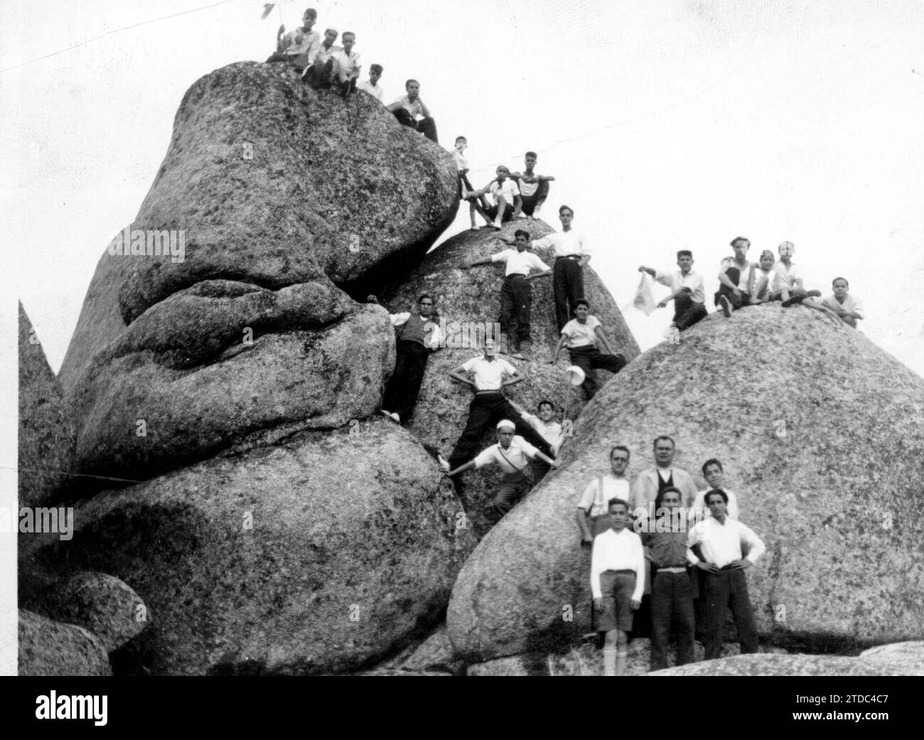 09/01/1933. Les premiers randonneurs à gravir les sept sommets des élèves de l’Oratoire salésien de Ronda de Atocha, 21. Crédit : Album / Archivo ABC Banque D'Images