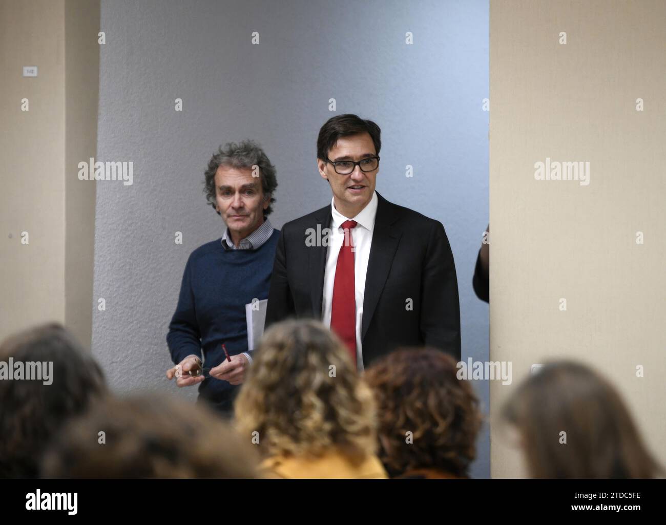 Madrid, 03/05/2020. Le ministre de la Santé, Salvador Illa, et le directeur du CCAES, Fernando Simón, rendent compte de la situation du coronavirus. Photo : Óscar del Pozo. ARCHDC. Crédit : Album / Archivo ABC / Oscar del Pozo Banque D'Images