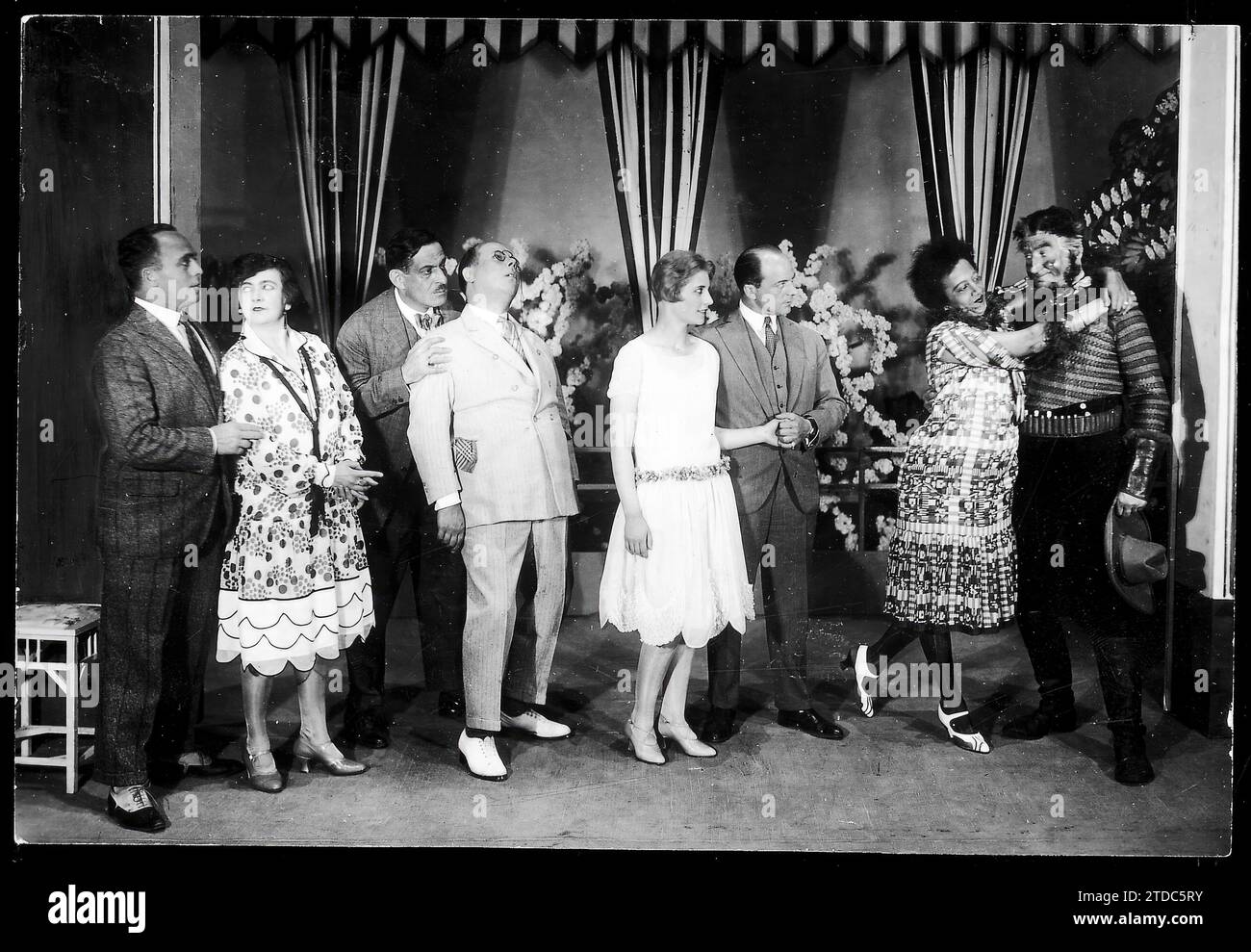 12/31/1925. Théâtre en Espagne et à l'étranger. 2. Berlin. Le Vaudeville 'Isabel, la Ligera', qui est joué avec grand succès au théâtre Schiller. Photos Zegri et Ortiz. Crédit : Album / Archivo ABC / Ortiz,José Zegri Banque D'Images