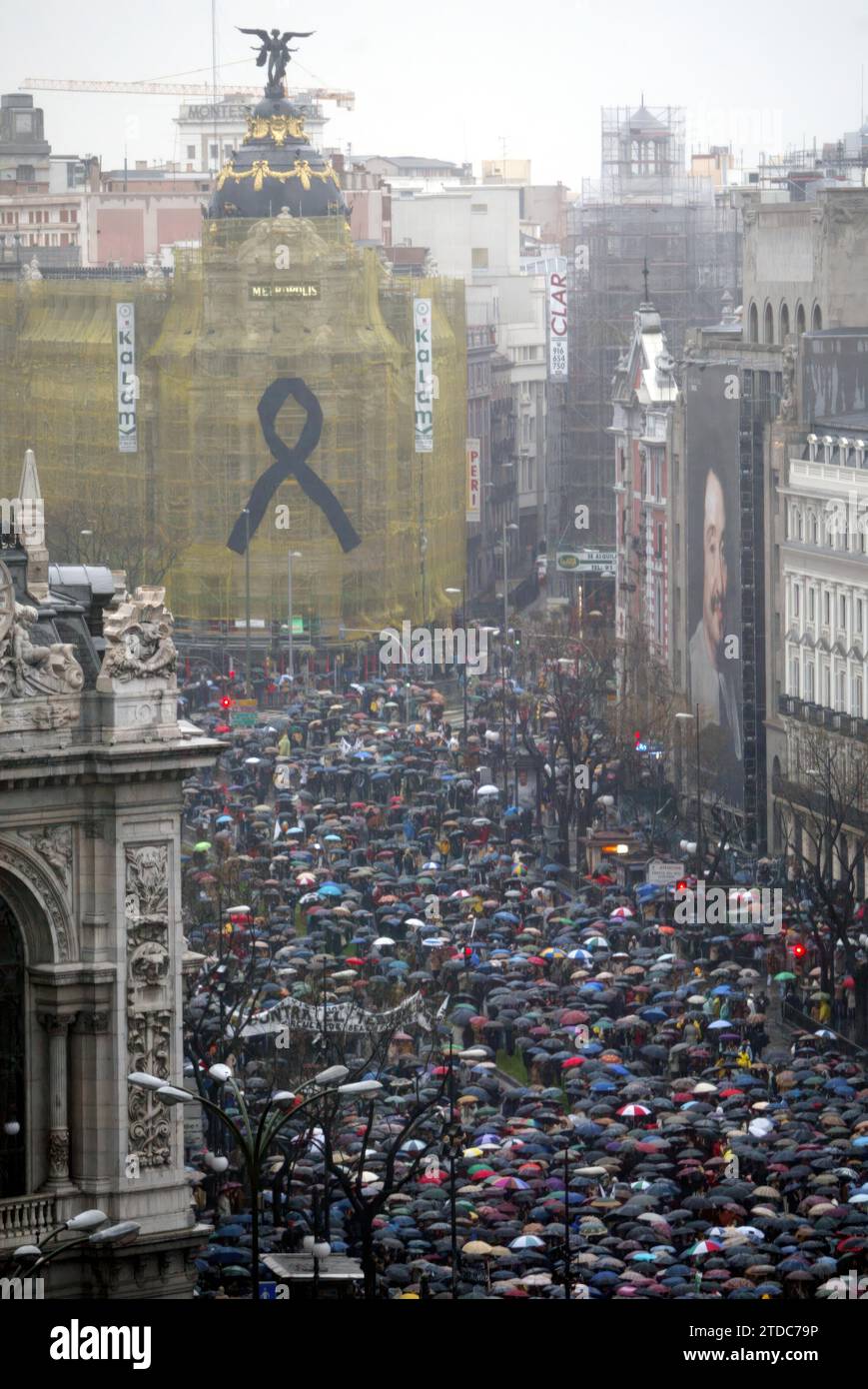 03/11/2004. Madrid, 03-12-04 manifestation contre le terrorisme. Photo : Ángel de Antonio. Crédit : Album / Archivo ABC / Ángel de Antonio Banque D'Images 03/11/2004. Madrid, 03-12-04 manifestation contre le terrorisme. Photo : Ángel de Antonio. Crédit : Album / Archivo ABC / Ángel de Antonio Banque D'Images