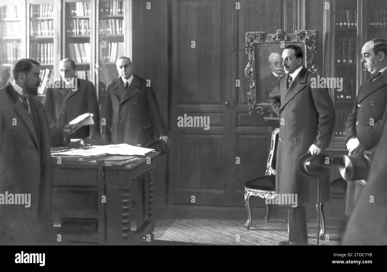 03/01/1921. Le roi Alphonse XIII lors de la cérémonie d'inauguration de la bibliothèque de l'Académie royale des beaux-arts Crédit : Album / Archivo ABC Banque D'Images