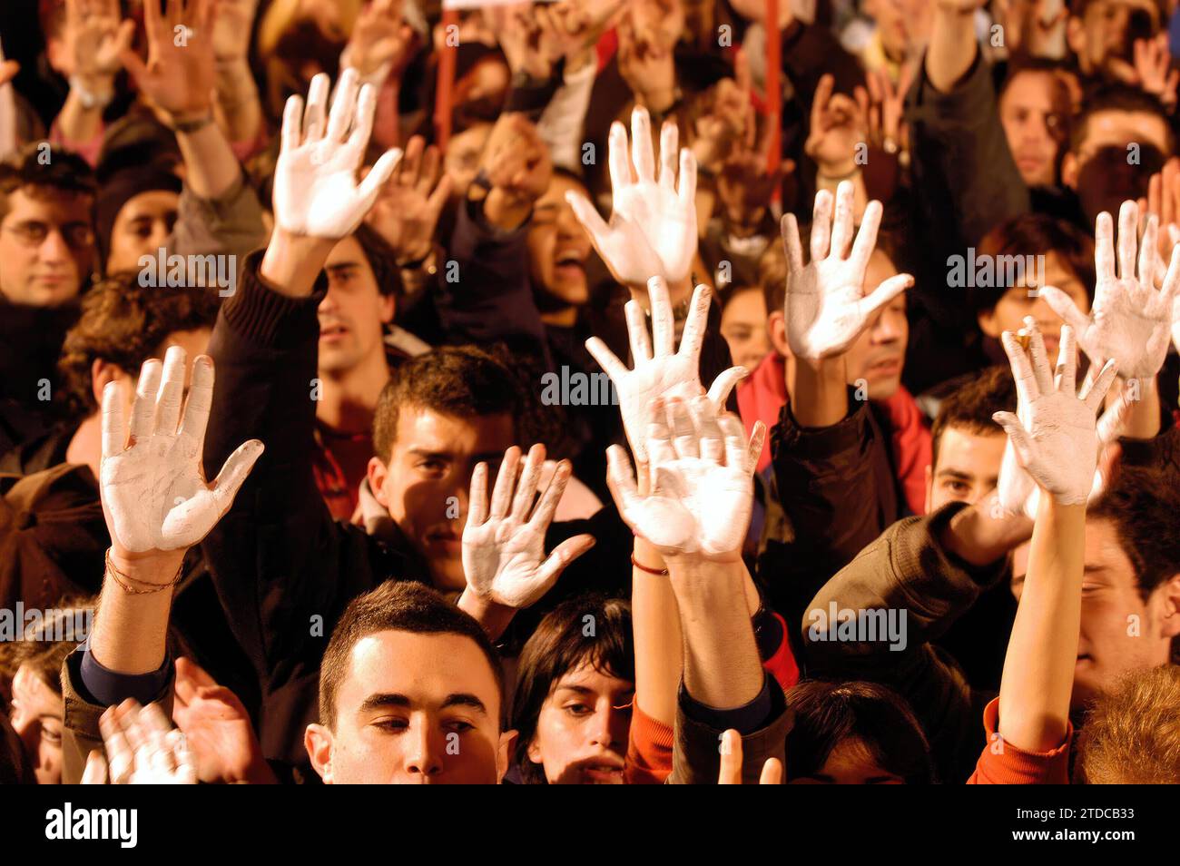 03/11/2004. Barcelone 03/12/04....manifestation contre les attentats de Madrid,....FTOS...Elena Carreras.. Archdc. Crédit : Album / Archivo ABC / Elena Carreras Banque D'Images 03/11/2004. Barcelone 03/12/04....manifestation contre les attentats de Madrid,....FTOS...Elena Carreras.. Archdc. Crédit : Album / Archivo ABC / Elena Carreras Banque D'Images