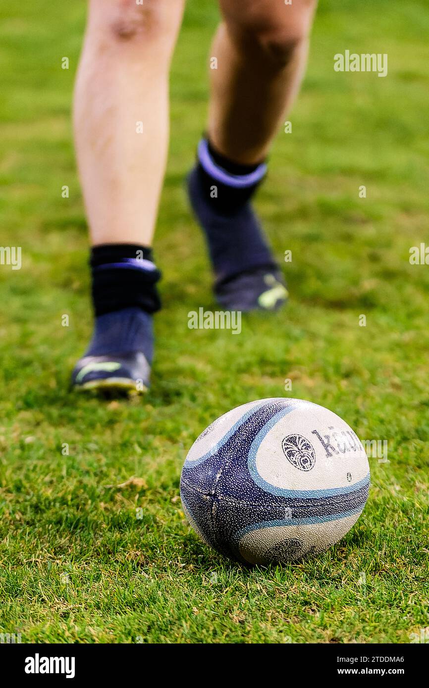 Joueur va attraper le ballon de rugby Banque D'Images