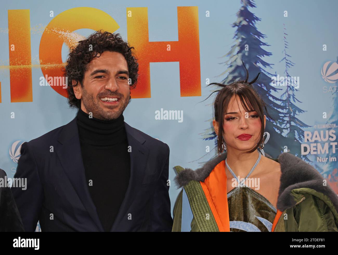 v.l. Elyas M Barek mit Nina Chuba waehrend der DeutschlandFilmpremiere