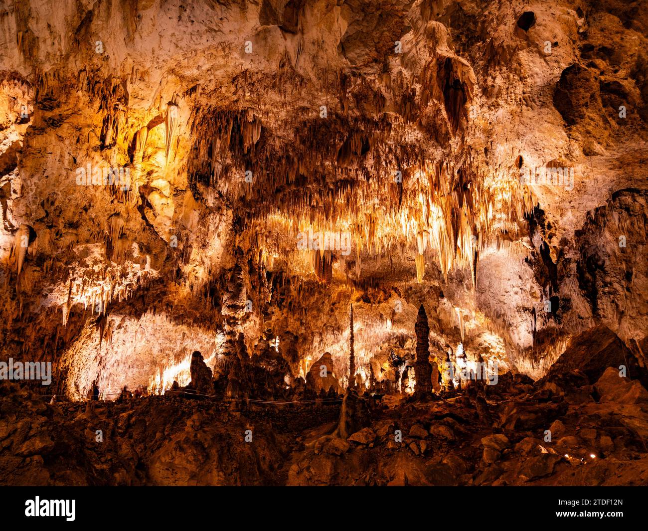 Dans la grande salle du parc national des grottes de Carlsbad, site du patrimoine mondial de l'UNESCO, situé dans les montagnes Guadalupe, Nouveau-Mexique Banque D'Images