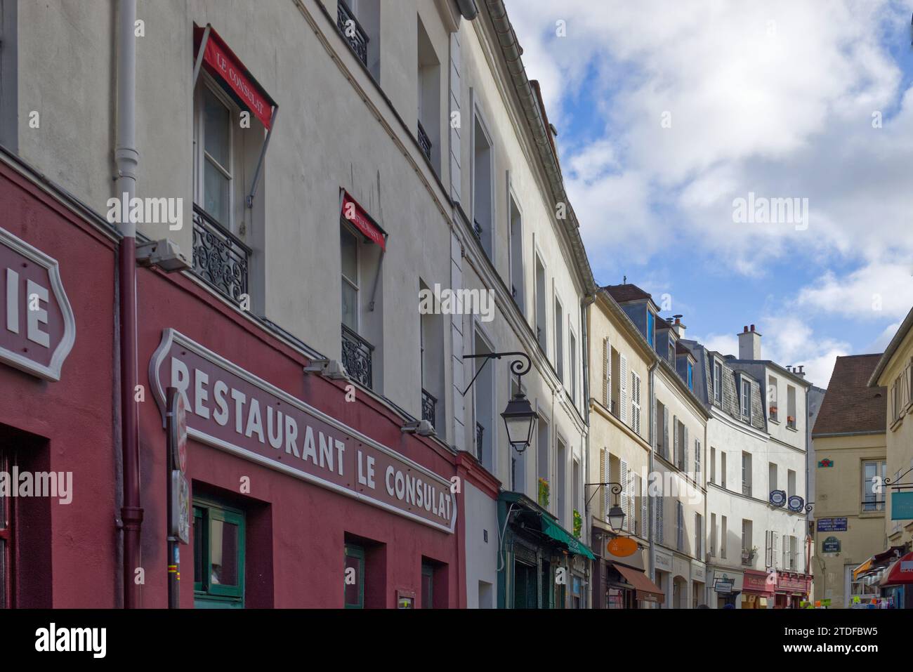Restaurant le Consulat, rue Norvins, Montmartre, Paris, France - ce célèbre café était autrefois le lieu de rencontre de nombreux artistes célèbres Banque D'Images