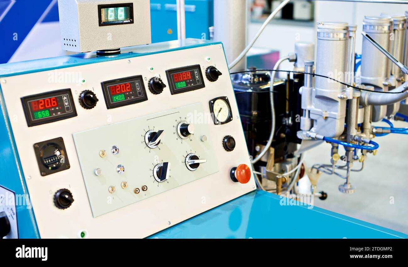 Moteur monocylindre universel pour la détermination de l'indice d'octane de l'essence Banque D'Images