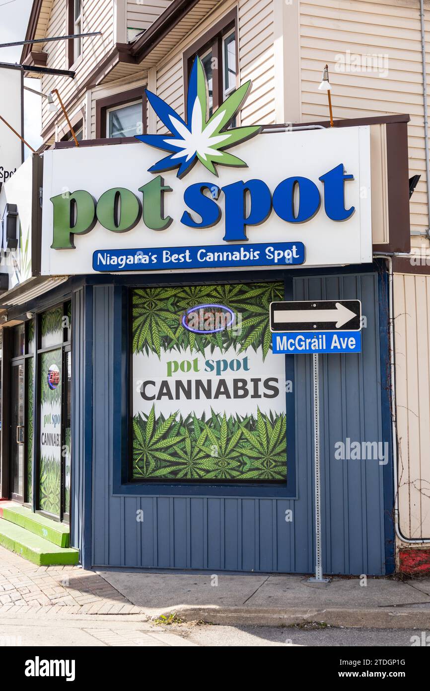 Pot Spot Niagara Falls Cannabis Retail Store fournissant de la marijuana situé à Niagara Falls Ontario Canada Banque D'Images