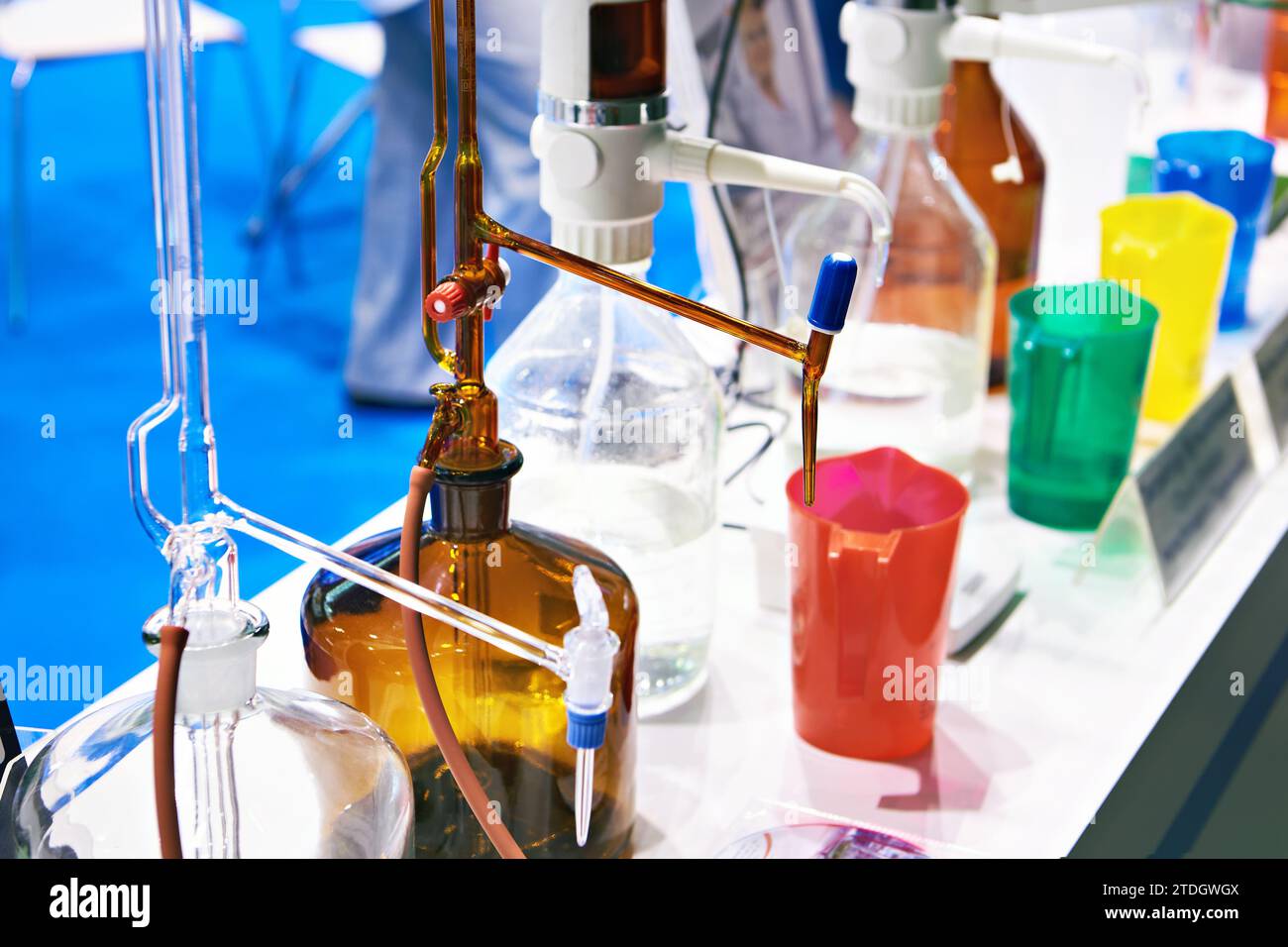 Laboratoire de titrateurs de bouteilles dans l'exposition de magasin Banque D'Images