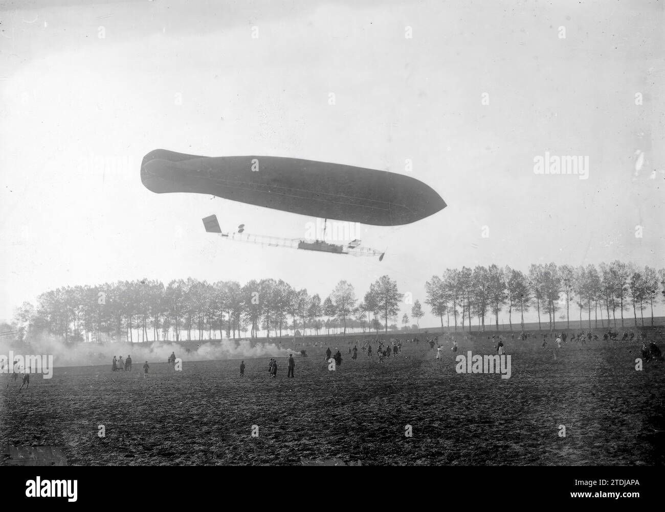 11/09/1909. Le ballon dirigeable "Espagne". L'aérostat alors qu'il commence son ascension pour un test Duration.Aviation. (Photo Filiatre). Crédit : Album / Archivo ABC / Filiatre Banque D'Images