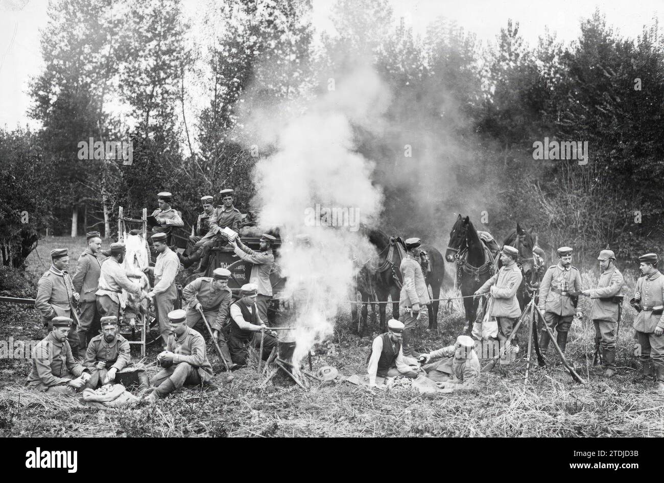 11/01/1914. Dans le camp. Préparatifs du ranch dans une position occupée par les forces allemandes. Photo : Parrondo. Crédit : Album / Archivo ABC / Parrondo Banque D'Images