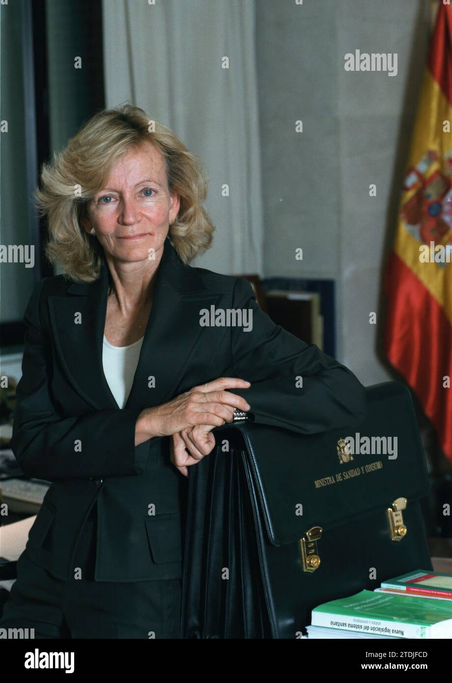 12/01/2004. Madrid, 2-12-04. Elena Salgado, ministre de la Santé et de la consommation. Photo Gonzalo Cruz. Crédit : Album / Archivo ABC / Gonzalo Cruz Banque D'Images 12/01/2004. Madrid, 2-12-04. Elena Salgado, ministre de la Santé et de la consommation. Photo Gonzalo Cruz. Crédit : Album / Archivo ABC / Gonzalo Cruz Banque D'Images