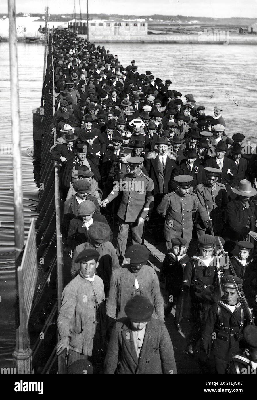 01/06/1924. Cristina Island. Une démonstration. Accueil enthousiaste au Gouverneur (1) et au maire populaire Repuesto, M. Román Pérez (2). Crédit : Album / Archivo ABC / Salcedo Banque D'Images
