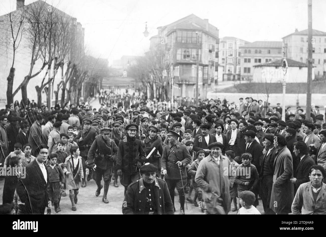 12/31/1931. De la grève générale à Bilbao. Le régiment de montagne arrive à la Plaza de los Fueros de Sestao à l'occasion de la grève et des émeutes qui ont eu lieu. Crédit : Album / Archivo ABC / Espiga Banque D'Images