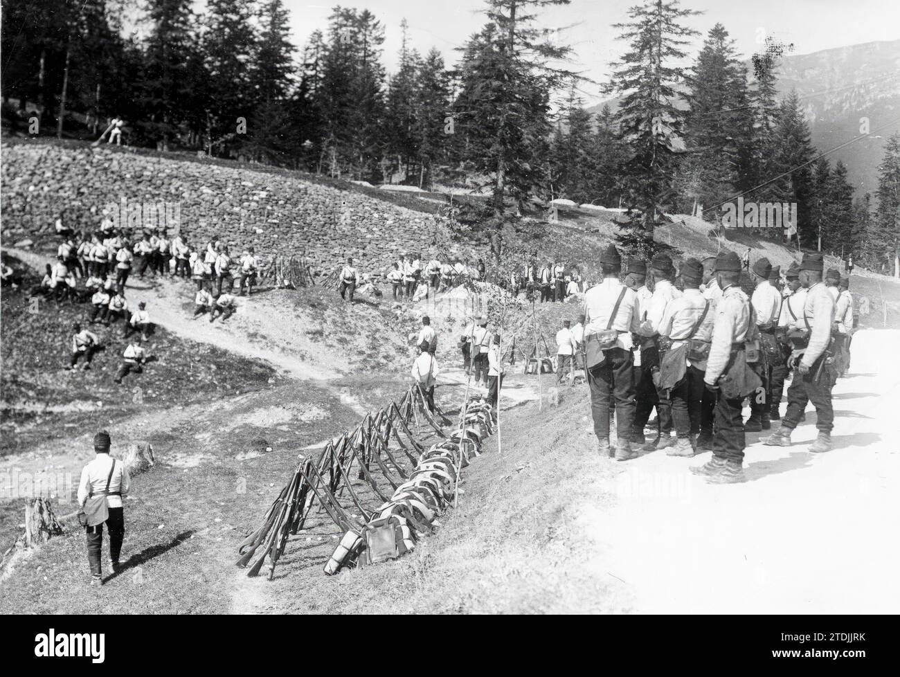 08/31/1915. L'armée roumaine en action. Patrouilles d'infanterie roumaine manoeuvrant à la frontière. Crédit : Album / Archivo ABC / Charles Chusseau Flaviens Banque D'Images