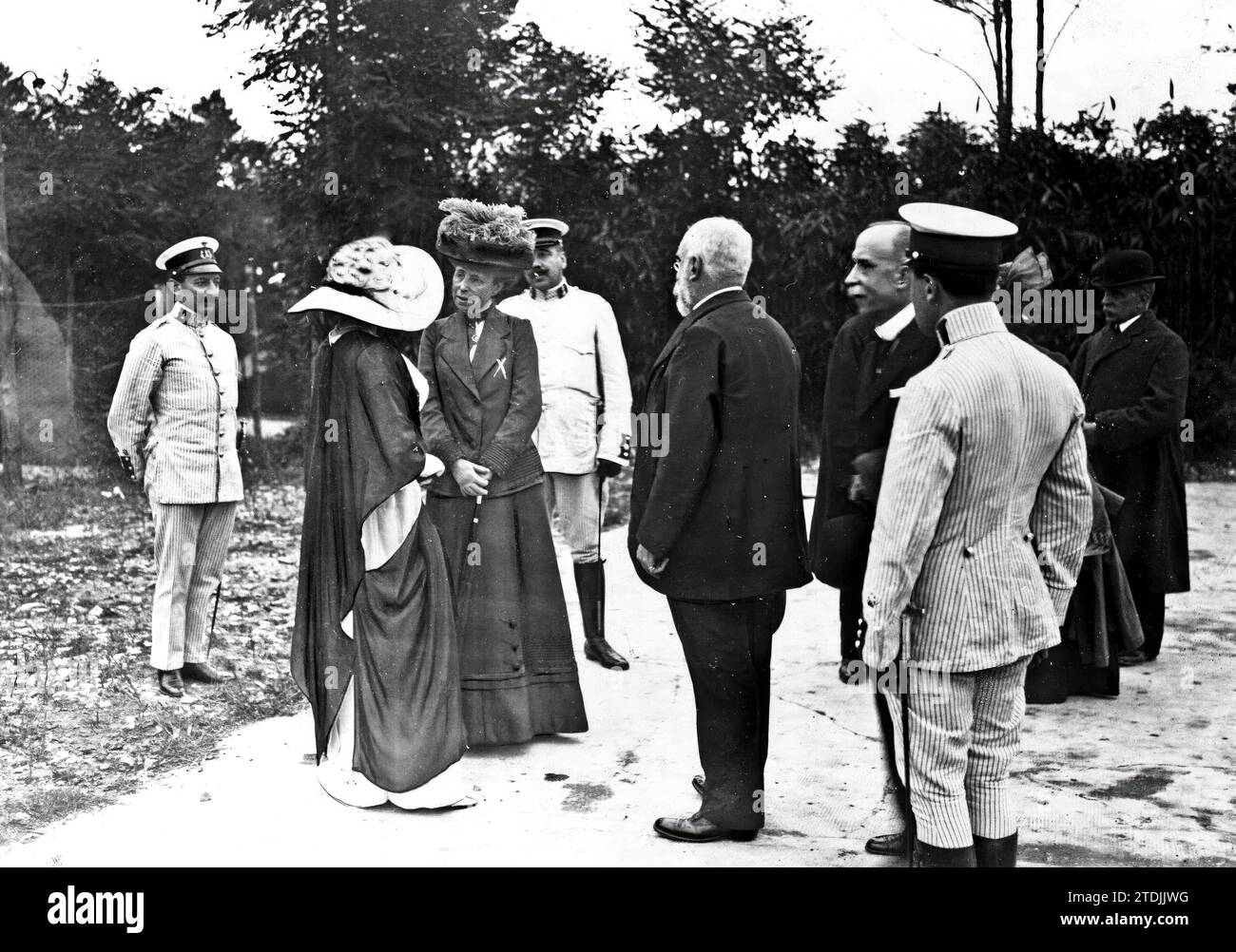 07/31/1912. La cour de San Sebastián. Sa Majesté la Reine Maria Cristina (X) lors de sa visite à la station automobile Radiotelegráfrica installée sur le mont Ulia. Crédit : Album / Archivo ABC / Francisco Goñi Banque D'Images