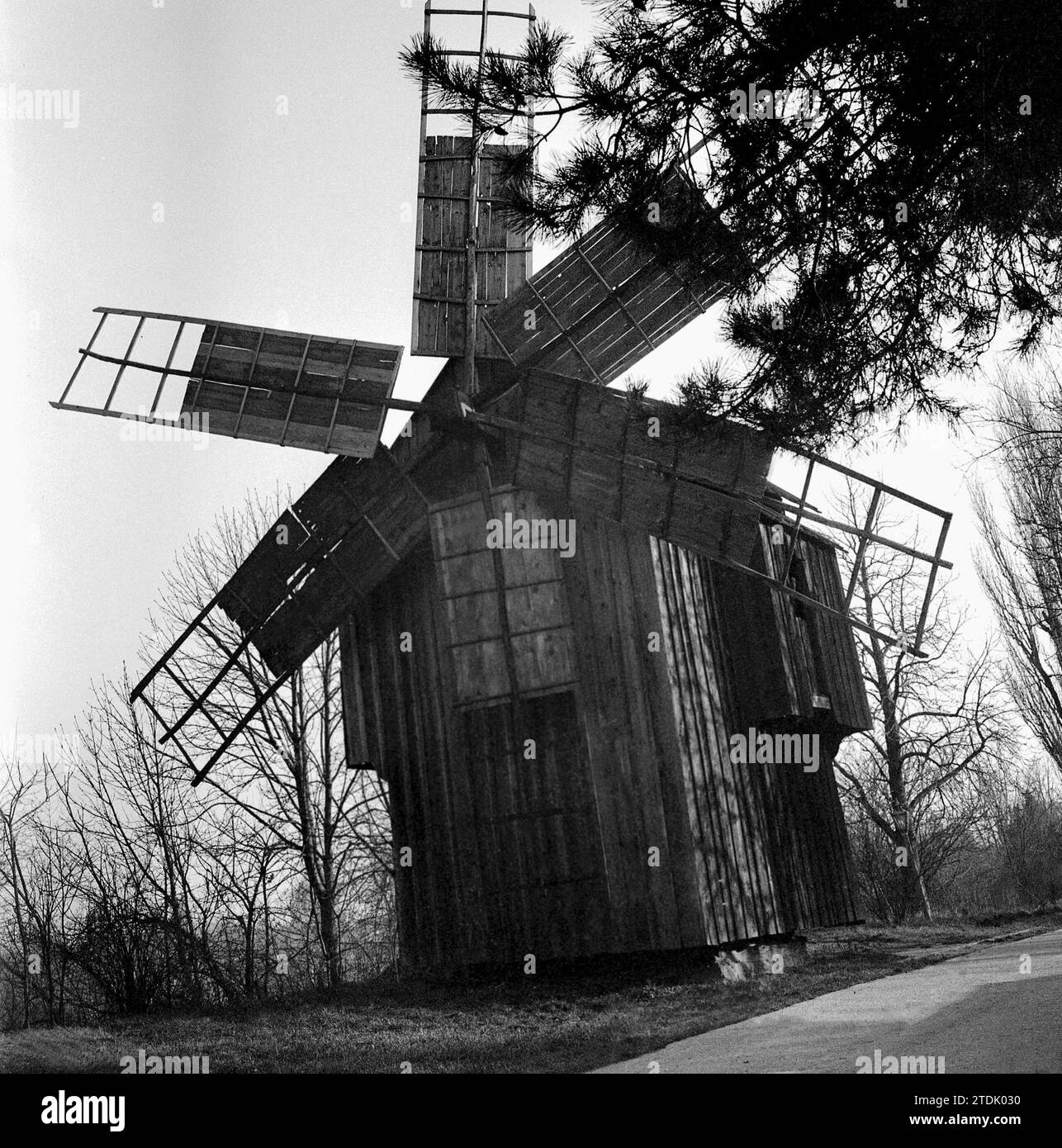 Musée du village, Bucarest, Roumanie, env. 1980. Moulin à vent du 19ème siècle du pays de Tulcea. Banque D'Images