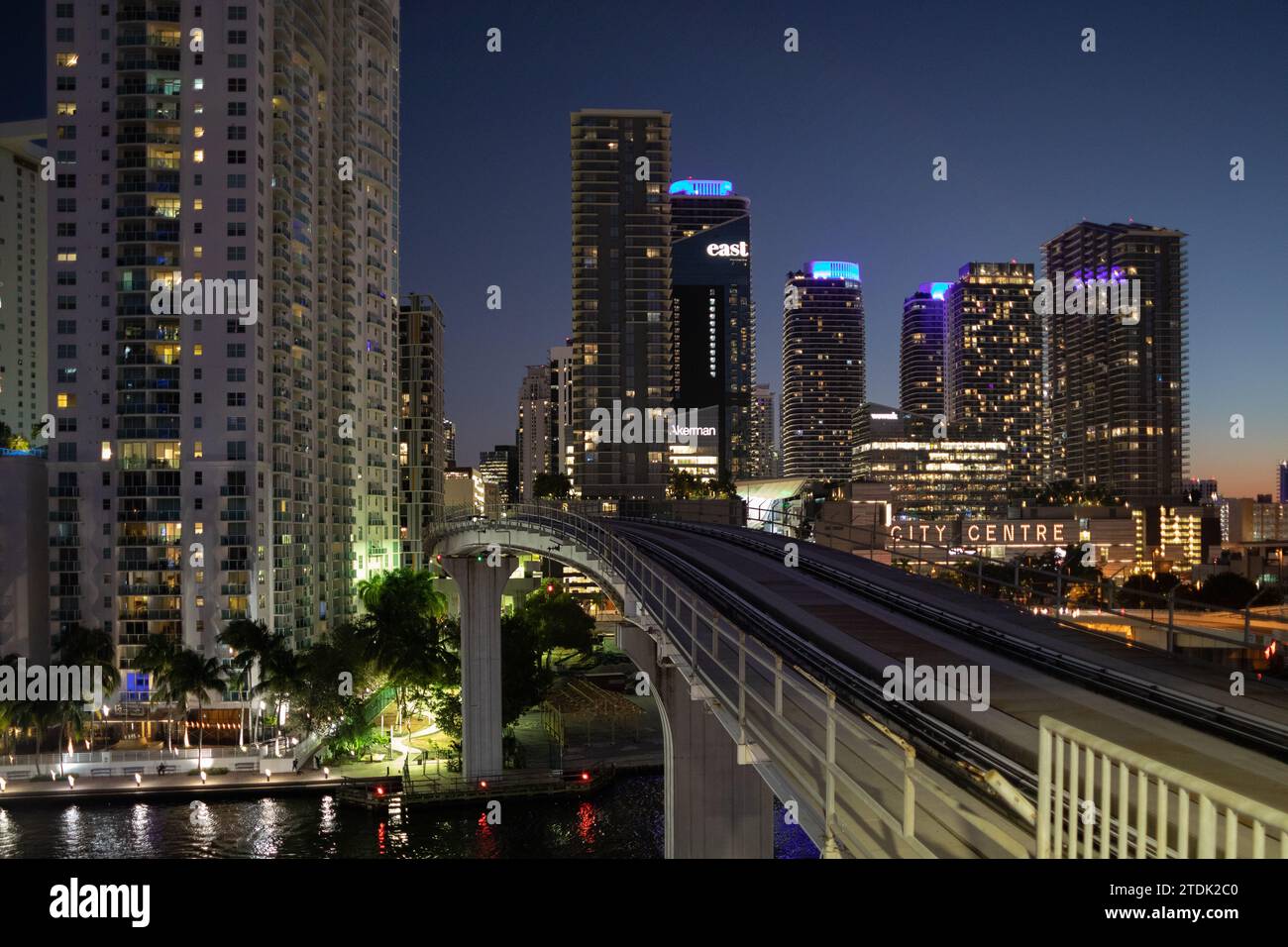 Centre-ville de Miami au crépuscule, Floride, États-Unis Banque D'Images