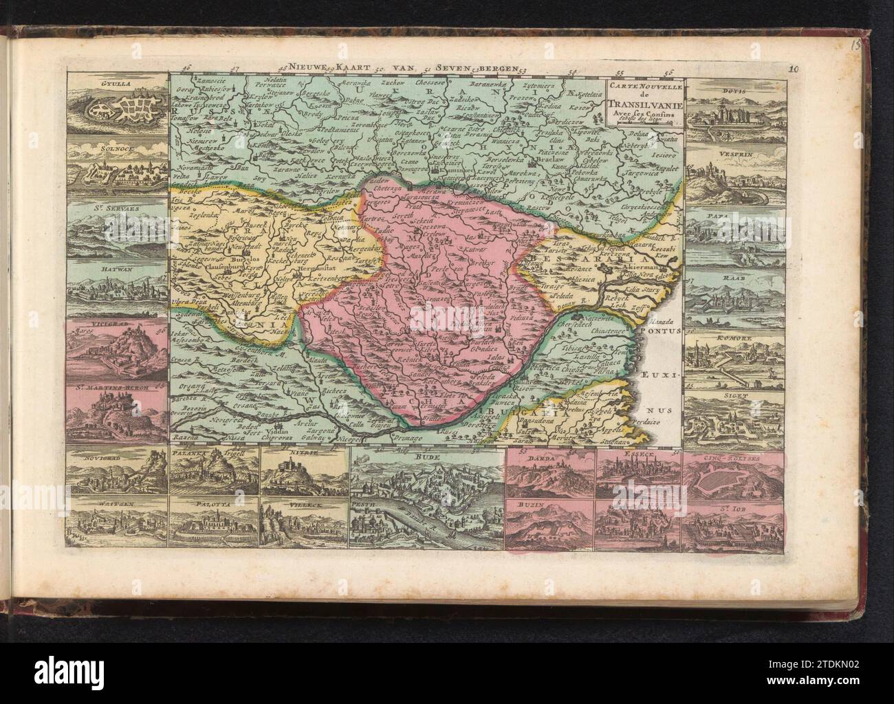 Carte de Zevenburgen, Anonyme, 1735 carte de Zevenburgen ou Transylvanie, entourée de 25 petits visages sur les villes les plus importantes du pays. Partie d'un atlas avec 223 cartes des pays et des villes et des scènes de guerre en Europe dans la période ca. 1690-1735. Imprimeur : Northern Netherlandspublisher : Amsterdam papier gravure / gravure Transylvanie. Transylvanie carte de Zevenburgen ou Transylvanie, entourée de 25 petits visages sur les villes les plus importantes du pays. Partie d'un atlas avec 223 cartes des pays et des villes et des scènes de guerre en Europe dans la période ca. 1690-1735. Imprimeur : Nord Banque D'Images