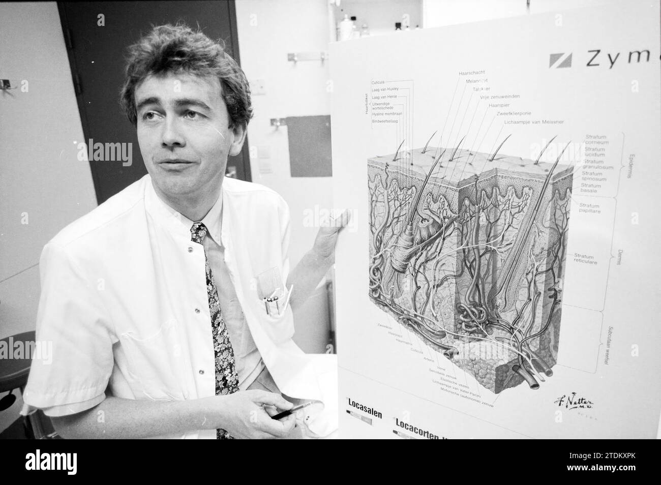 Dermatologue du Dr L.C. Beljaard à l'hôpital Johannes de DEO, Haarlem, Maarten van Heemskerkstraat, pays-Bas, Whizgle News from the Past, taillé pour l'avenir. Explorez les récits historiques, l'image de l'agence néerlandaise avec une perspective moderne, comblant le fossé entre les événements d'hier et les perspectives de demain. Un voyage intemporel façonnant les histoires qui façonnent notre avenir Banque D'Images