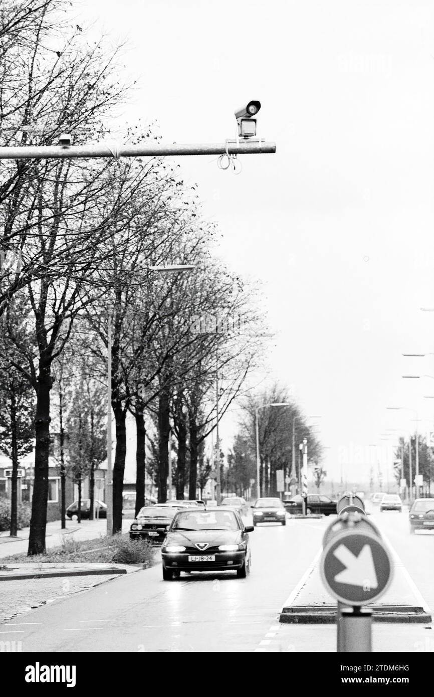 Plaque d'immatriculation, caméra, Oudeweg, Haarlem, Oudeweg, pays-Bas, 06-11-1996, Whizgle News from the Past, taillé pour l'avenir. Explorez les récits historiques, l'image de l'agence néerlandaise avec une perspective moderne, comblant le fossé entre les événements d'hier et les perspectives de demain. Un voyage intemporel façonnant les histoires qui façonnent notre avenir Banque D'Images