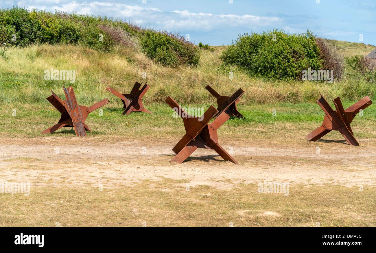 Obstacles anti-chars à Utah Beach qui était l'une des cinq zones de l'invasion alliée de la France occupée par les Allemands lors du débarquement de Normandie le 6 juin Banque D'Images