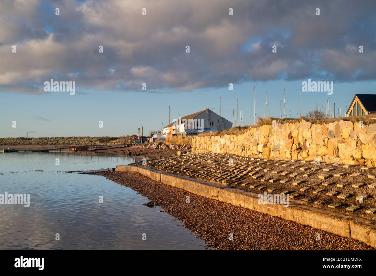 Findhorn Bay dans la lumière de novembre. Findhorn, Morayshire, Écosse Banque D'Images