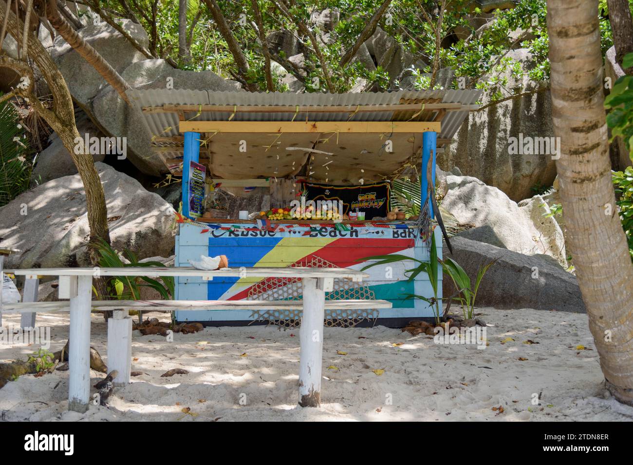 Cabane de café de plage sur Anse Source d'argent, l'île de la Digue, Seychelles. Océan Indien Banque D'Images