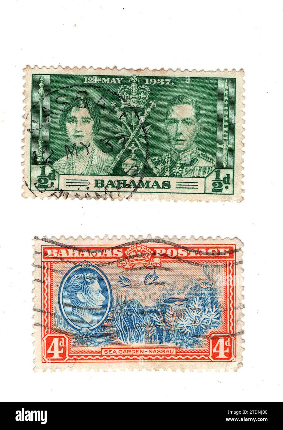 Une paire de timbres-poste vintage King George VI des Bahamas sur fond blanc. Banque D'Images