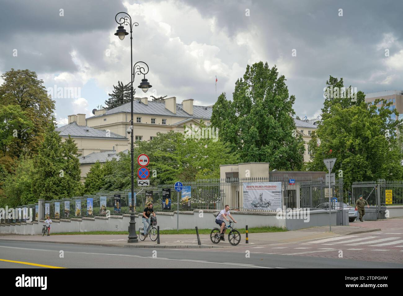 Verteidigungsministerium - Ministerstwo Obrony Narodowej, Klonowa, Warschau, Woiwodschaft Masowien, Polen *** Ministère de la défense Ministerstwo Obrony Narodowej, Klonowa, Varsovie, Mazowieckie Voivodeship, Pologne Banque D'Images