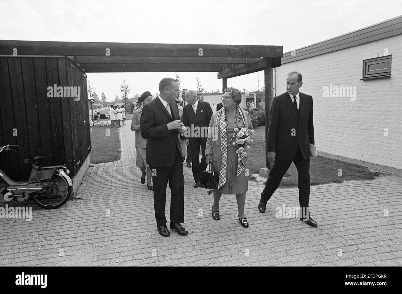 Ouverture Cruqiushoeve, ouverture, ouvertures, mise en service, 24-09-1970, Whizgle nouvelles du passé, adaptées à l'avenir. Explorez les récits historiques, l'image de l'agence néerlandaise avec une perspective moderne, comblant le fossé entre les événements d'hier et les perspectives de demain. Un voyage intemporel façonnant les histoires qui façonnent notre avenir Banque D'Images