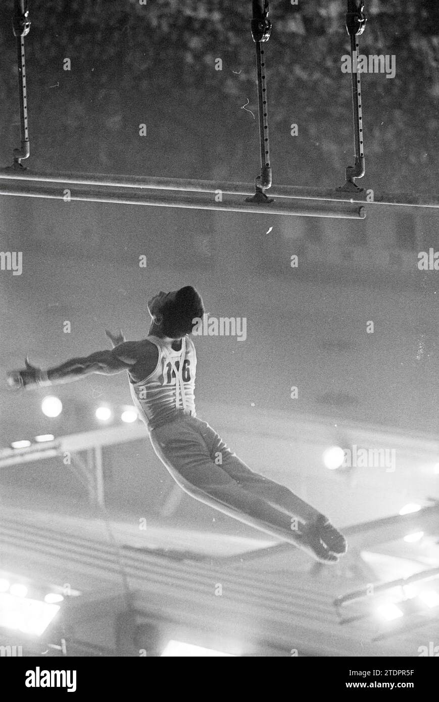 Championnats du monde femmes et hommes Ljubljana Yougoslavie, gymnastique artistique, 00-10-1970, Whizgle nouvelles du passé, adaptées à l'avenir. Explorez les récits historiques, l'image de l'agence néerlandaise avec une perspective moderne, comblant le fossé entre les événements d'hier et les perspectives de demain. Un voyage intemporel façonnant les histoires qui façonnent notre avenir Banque D'Images