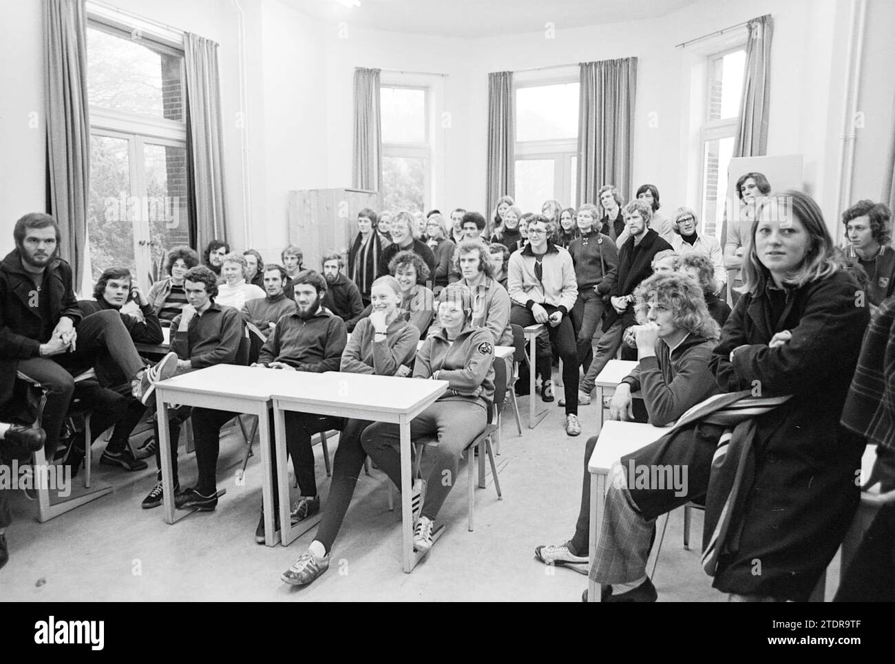 Actions chez les CIO entraînement sportif chez Duinlust, Whizgle News from the Past, taillé sur mesure pour l’avenir. Explorez les récits historiques, l'image de l'agence néerlandaise avec une perspective moderne, comblant le fossé entre les événements d'hier et les perspectives de demain. Un voyage intemporel façonnant les histoires qui façonnent notre avenir Banque D'Images