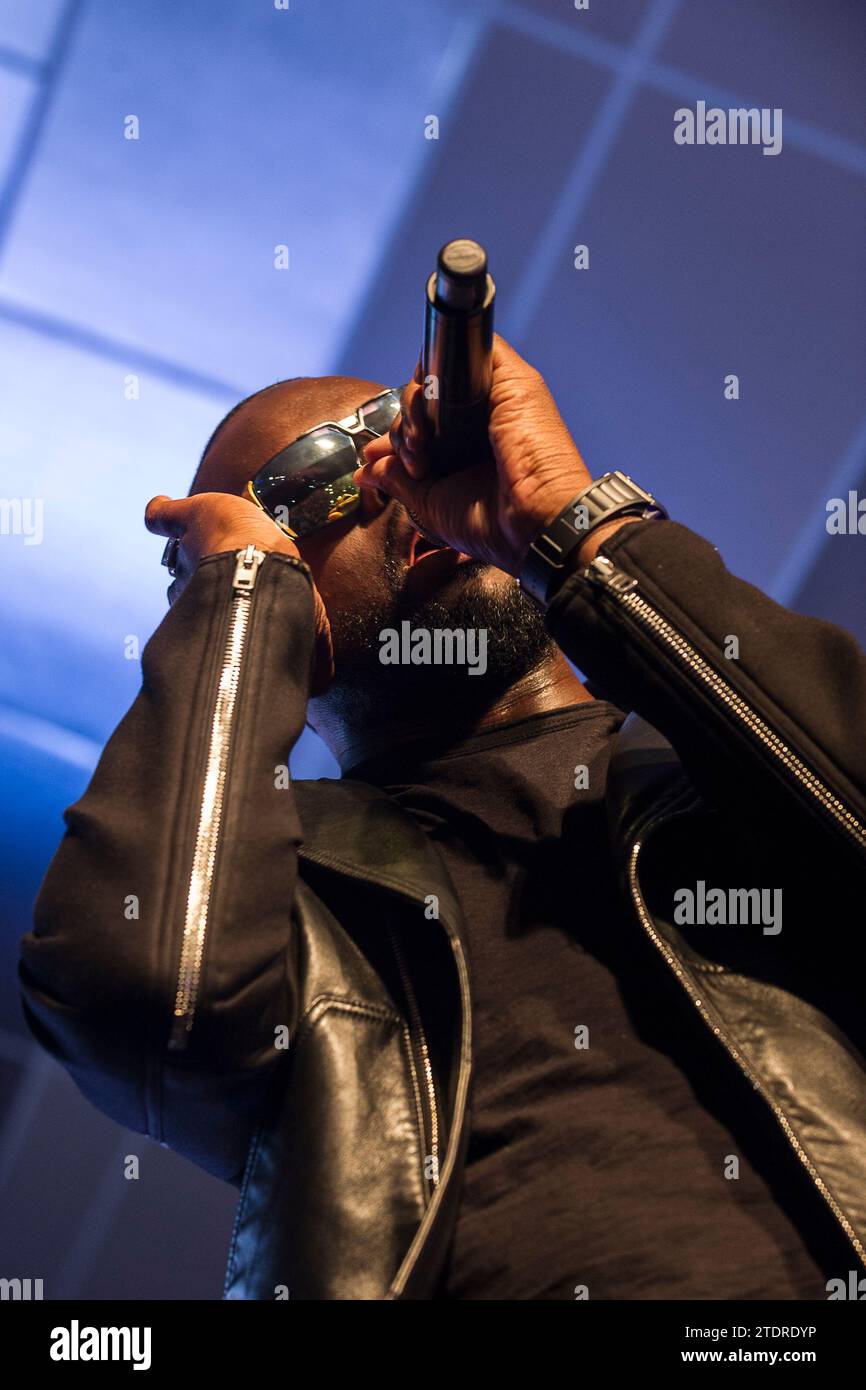 Maitre GIMS en tete d'affiche, le second soir, du Festinam Indoors festival au Namur Expo. | le rappeur français Maitre GIMS au Festinam Banque D'Images