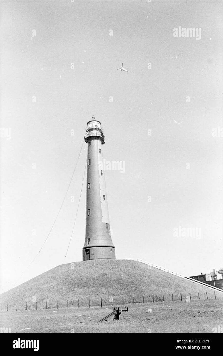 Peinture de phare, phare, 19-04-1968, Whizgle News from the Past, taillé pour l'avenir. Explorez les récits historiques, l'image de l'agence néerlandaise avec une perspective moderne, comblant le fossé entre les événements d'hier et les perspectives de demain. Un voyage intemporel façonnant les histoires qui façonnent notre avenir Banque D'Images